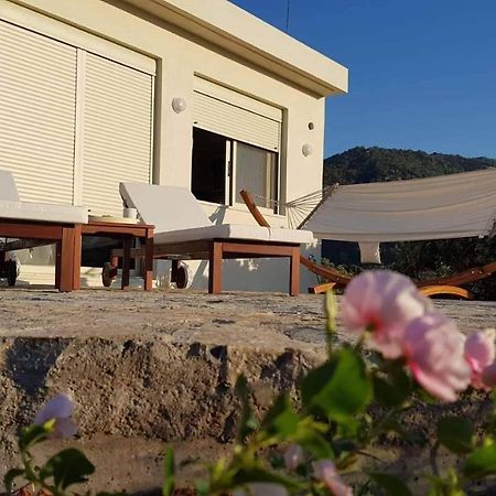 Marina Deluxe Apartments Istron エクステリア 写真